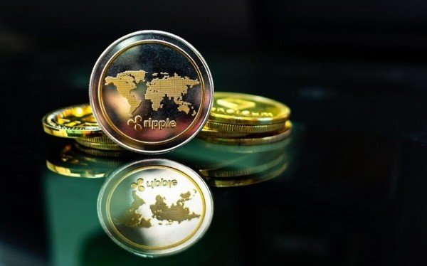 XRP движется вместе с рынком, поскольку Ripple объявляет о выкупе