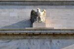«Удивительно надежный» биткоин падает, поскольку рынок ожидает следующего шага ФРС
